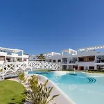 Laguna Met Prive Zwembad & Jacuzzi فيلة تورّيفيِخا