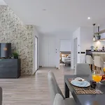 Laguna Met Prive Zwembad & Jacuzzi * تورّيفيِخا