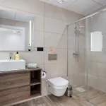 Laguna Met Prive Zwembad & Jacuzzi تورّيفيِخا