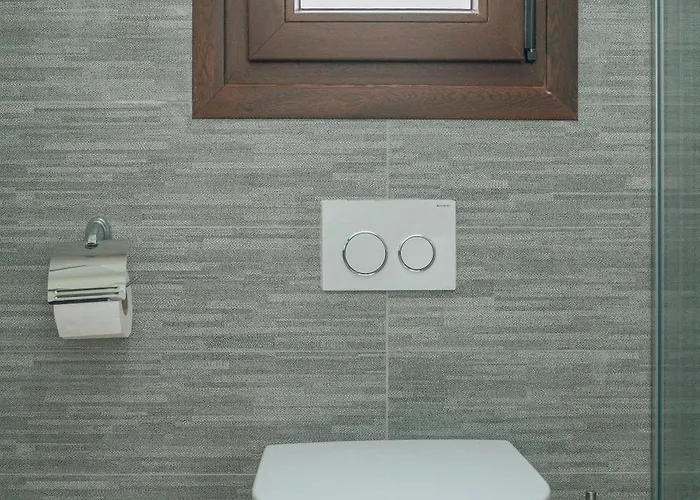 Laguna Met Prive Zwembad & Jacuzzi Villa *